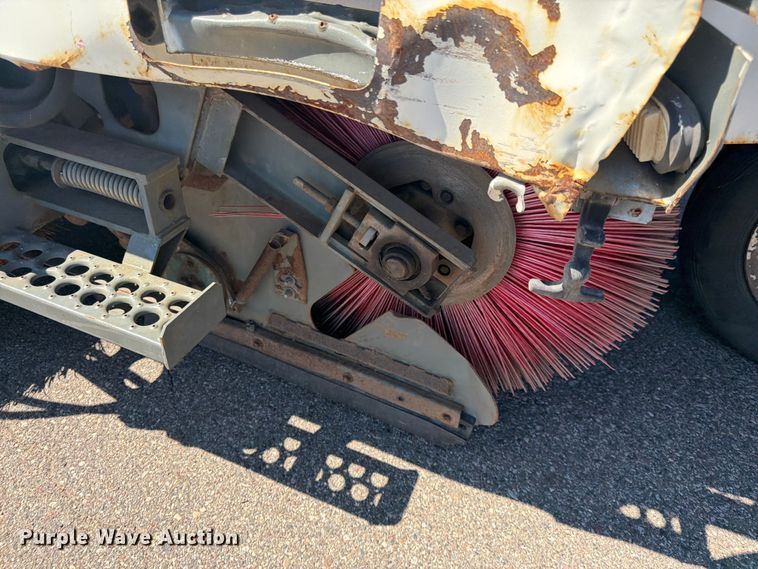 image for item FK0107 2002 Elgin Pelican P Series street sweeper