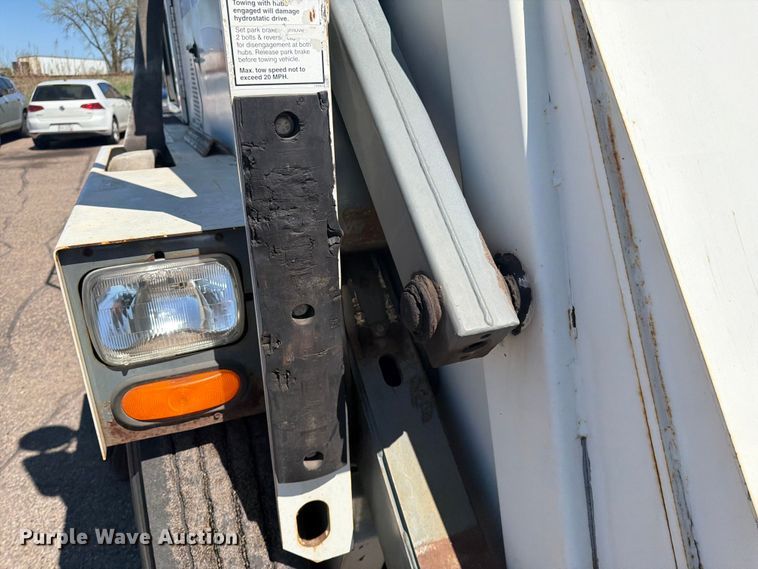 image for item FK0107 2002 Elgin Pelican P Series street sweeper