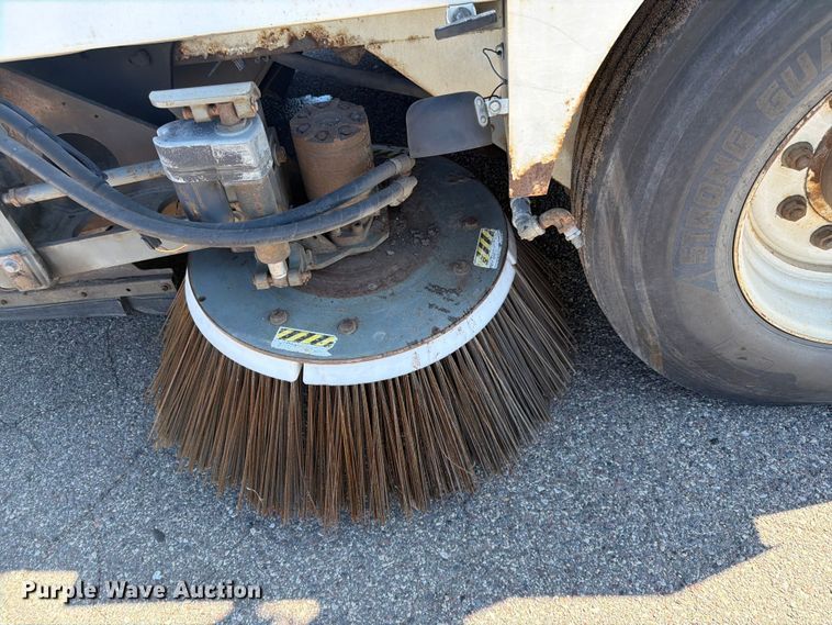 image for item FK0107 2002 Elgin Pelican P Series street sweeper