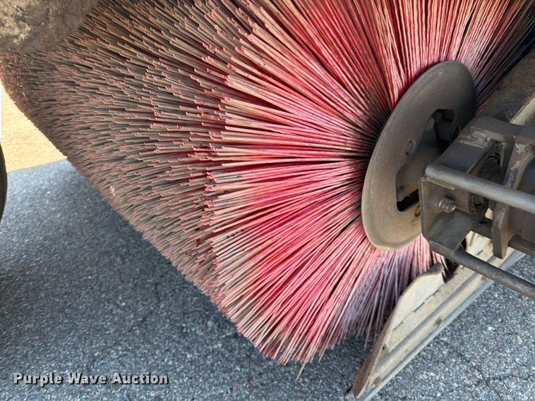 image for item FK0107 2002 Elgin Pelican P Series street sweeper