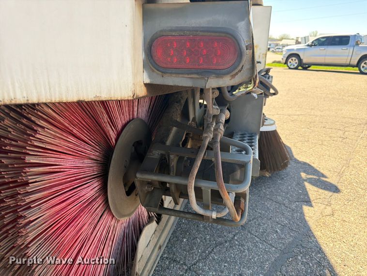 image for item FK0107 2002 Elgin Pelican P Series street sweeper