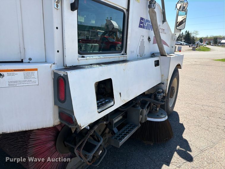 image for item FK0107 2002 Elgin Pelican P Series street sweeper