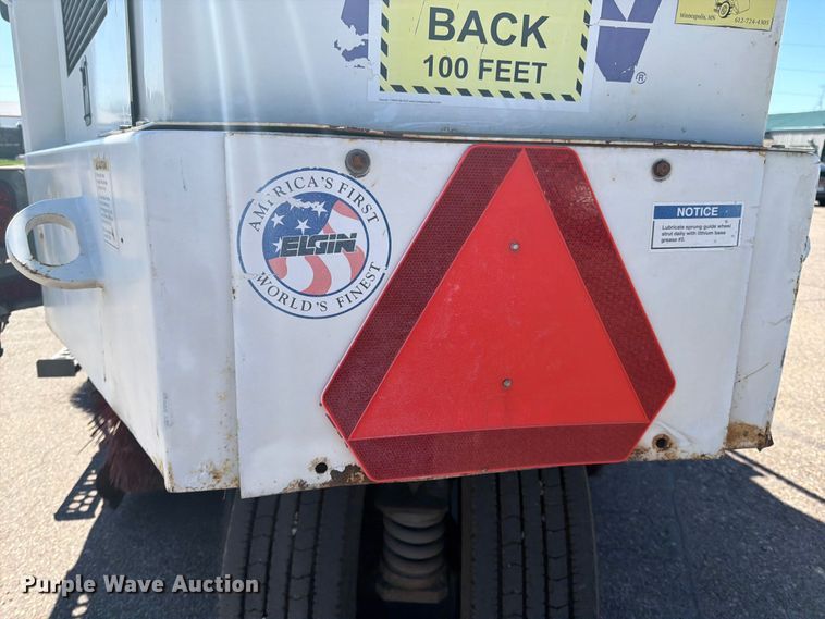 image for item FK0107 2002 Elgin Pelican P Series street sweeper