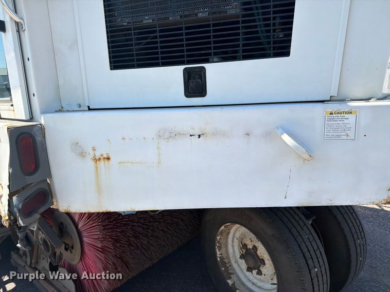 image for item FK0107 2002 Elgin Pelican P Series street sweeper