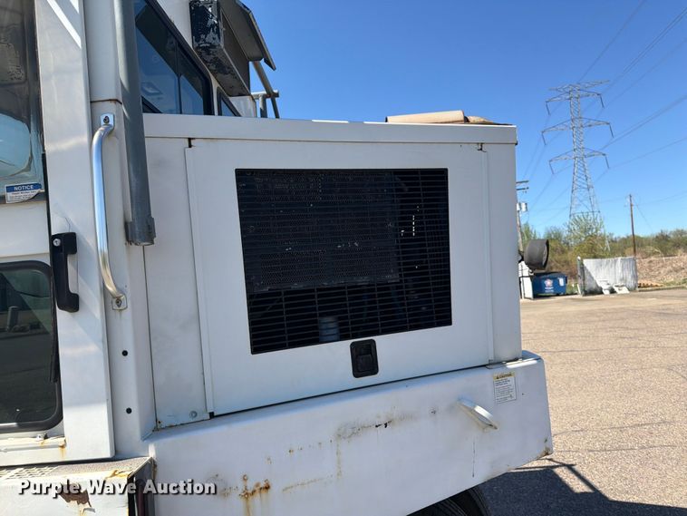 image for item FK0107 2002 Elgin Pelican P Series street sweeper