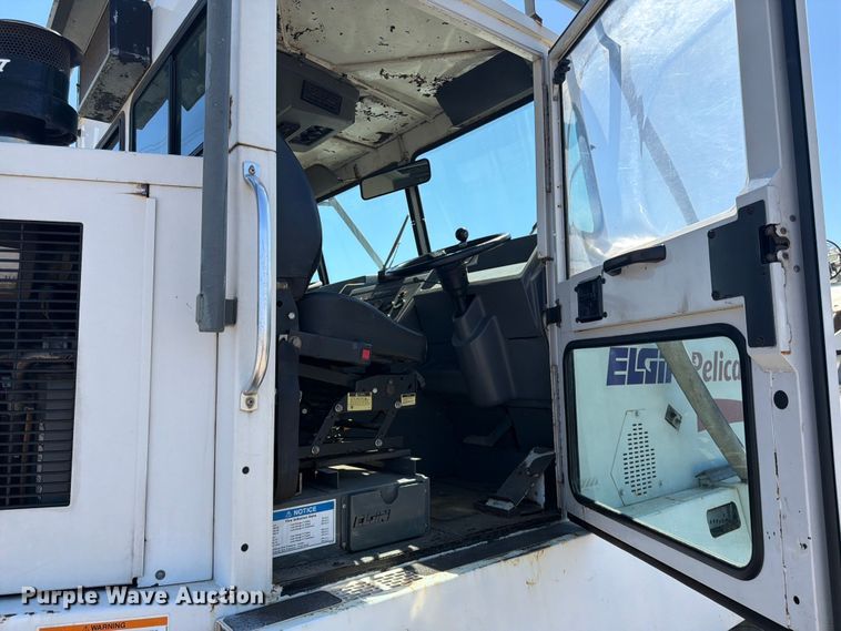 image for item FK0107 2002 Elgin Pelican P Series street sweeper