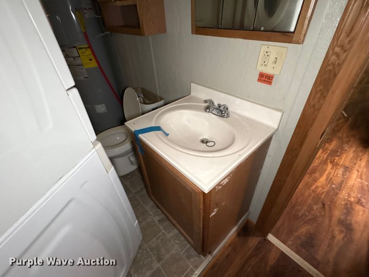 image for item FK1198 Skid mounted living quarters