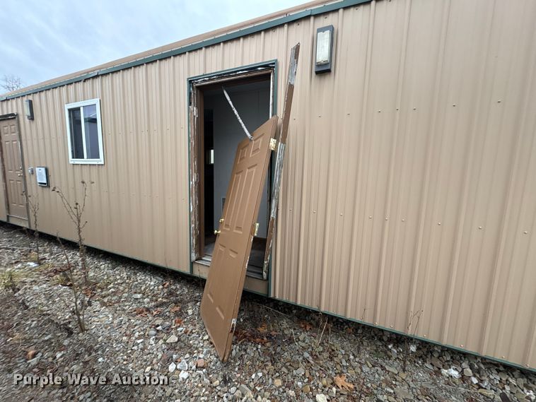 image for item FK1199 Skid mounted living quarters