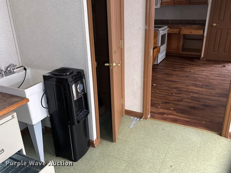image for item FK1199 Skid mounted living quarters