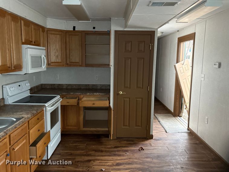 image for item FK1199 Skid mounted living quarters
