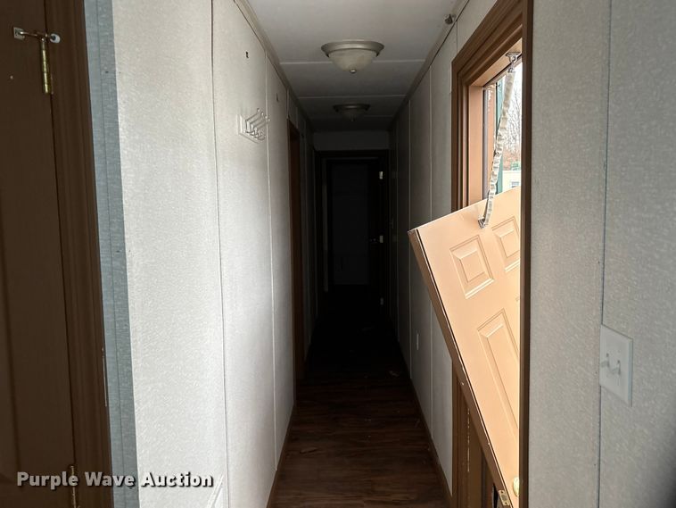 image for item FK1199 Skid mounted living quarters