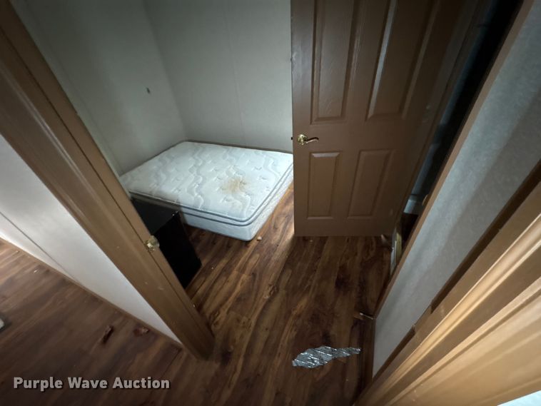 image for item FK1199 Skid mounted living quarters