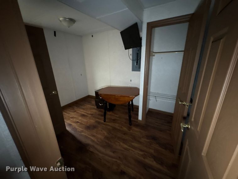 image for item FK1199 Skid mounted living quarters