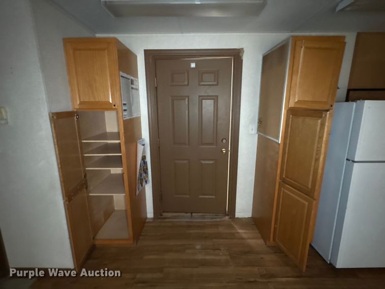 image for item FK1202 Skid mounted living quarters