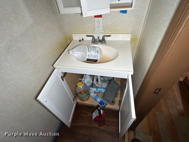 image for item FK1202 Skid mounted living quarters