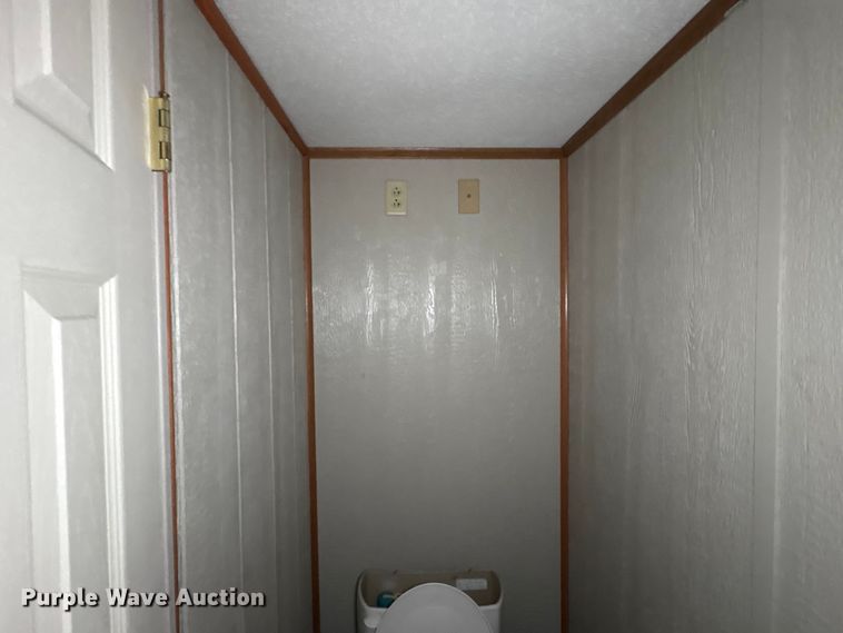 image for item FK1203 Skid mounted living quarters