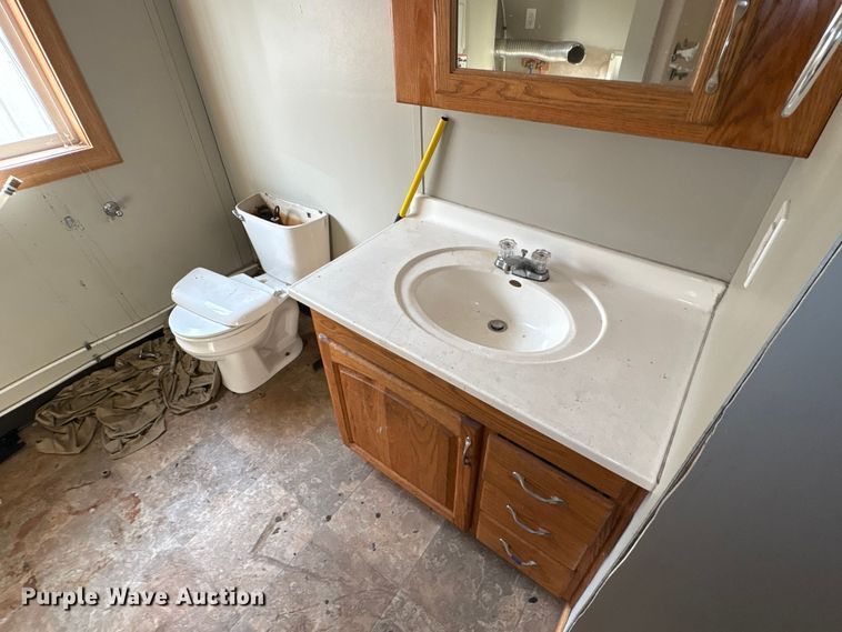 image for item FK1204 Skid mounted living quarters