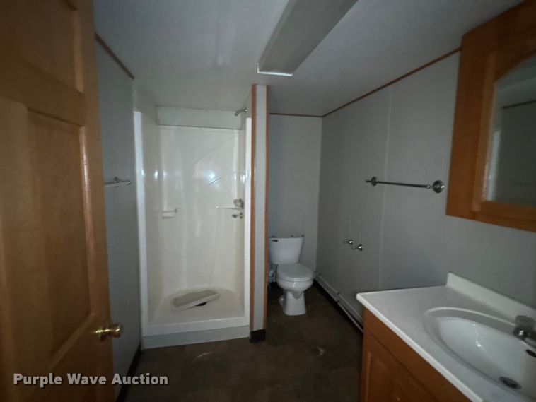 image for item FK1204 Skid mounted living quarters