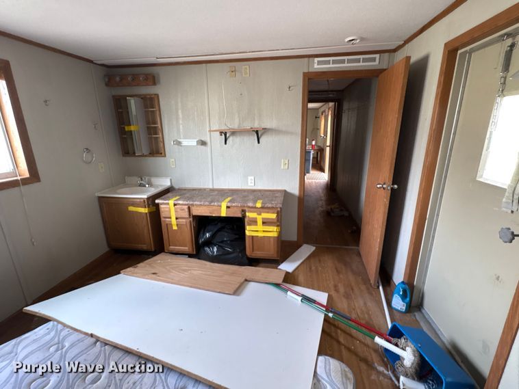 image for item FK1205 Skid mounted living quarters