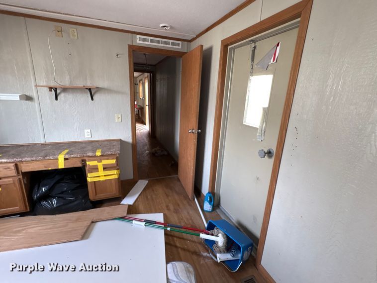 image for item FK1205 Skid mounted living quarters