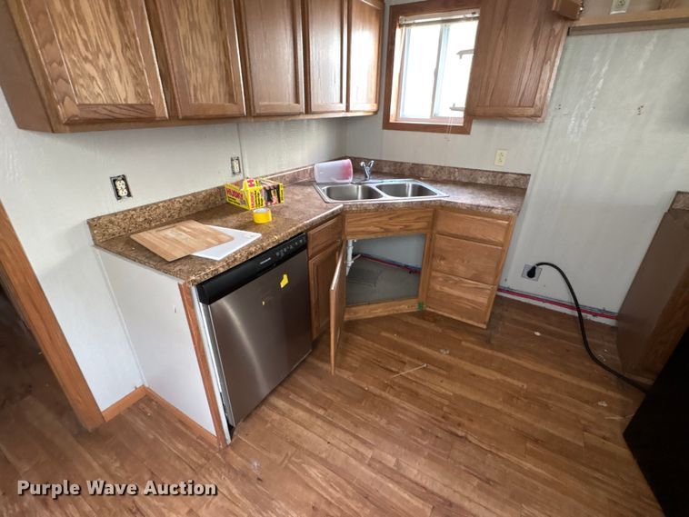 image for item FK1205 Skid mounted living quarters