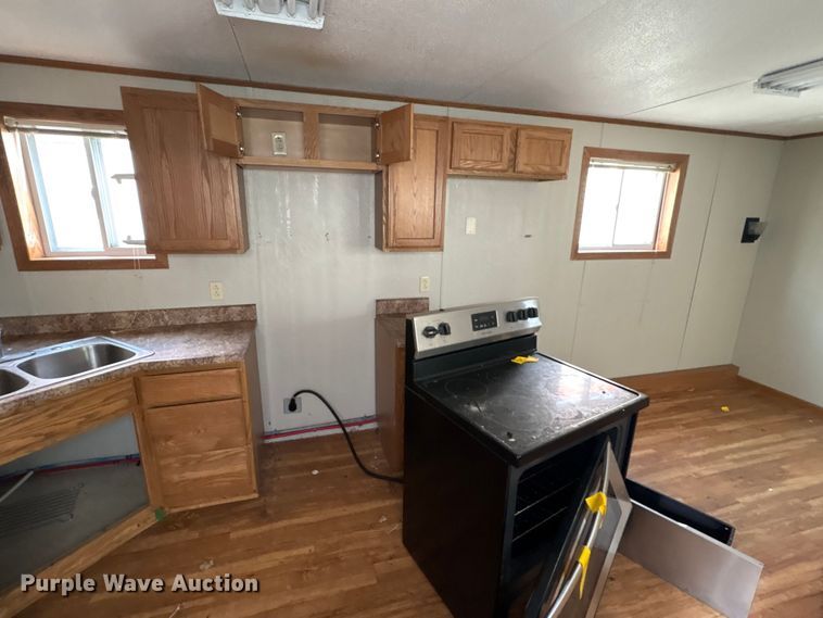 image for item FK1205 Skid mounted living quarters