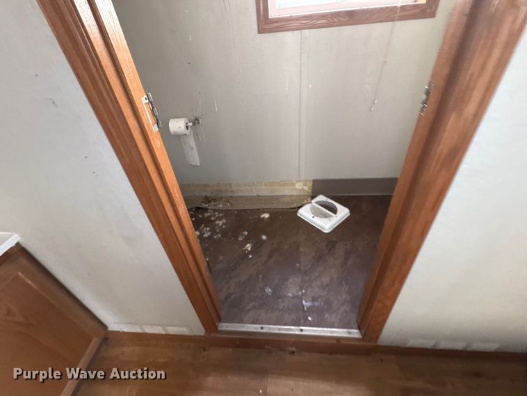 image for item FK1205 Skid mounted living quarters