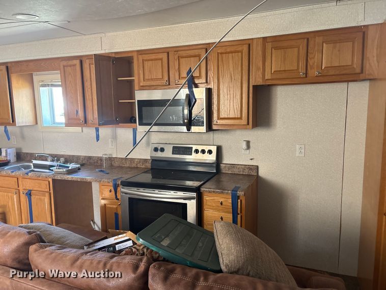 image for item FK1321 Skid mounted living quarters