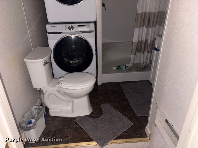 image for item FK1321 Skid mounted living quarters