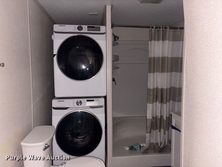 image for item FK1321 Skid mounted living quarters