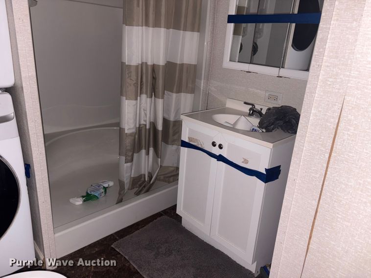 image for item FK1321 Skid mounted living quarters