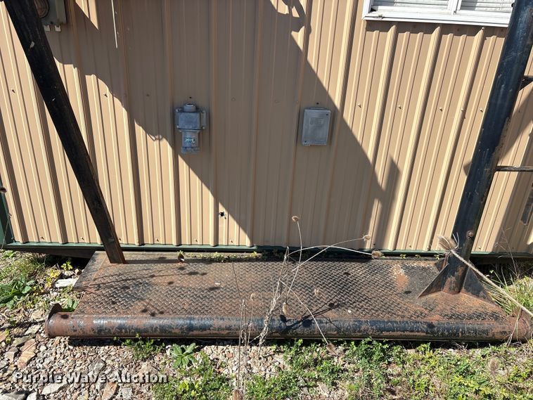 image for item FK1322 Skid mounted living quarters