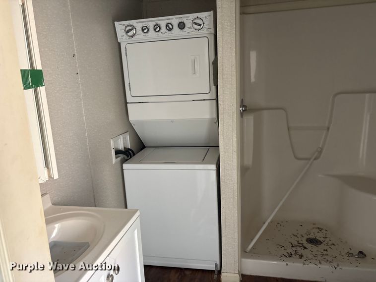 image for item FK1322 Skid mounted living quarters