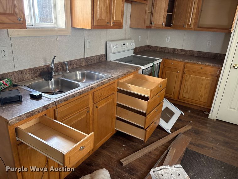 image for item FK1322 Skid mounted living quarters