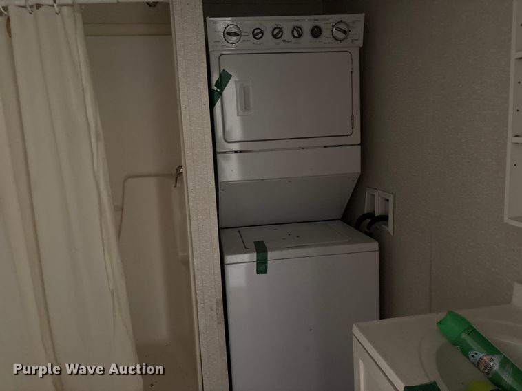 image for item FK1322 Skid mounted living quarters