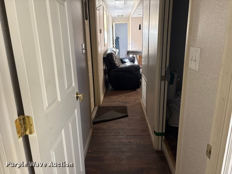image for item FK1322 Skid mounted living quarters