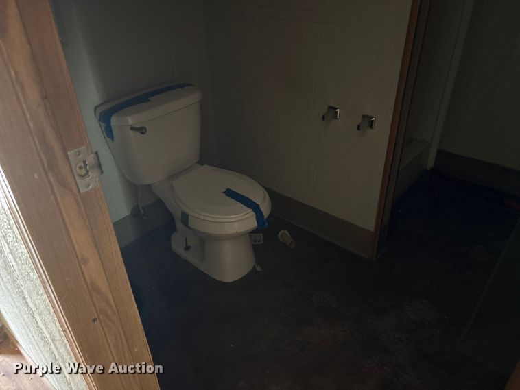 image for item FK1326 Skid mounted living quarters