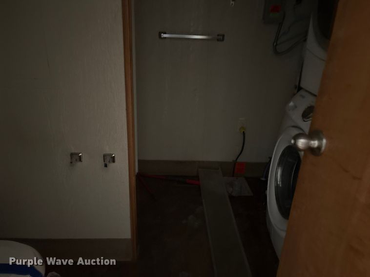 image for item FK1326 Skid mounted living quarters