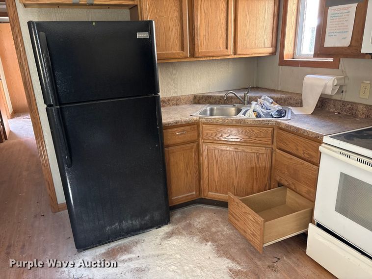 image for item FK1326 Skid mounted living quarters
