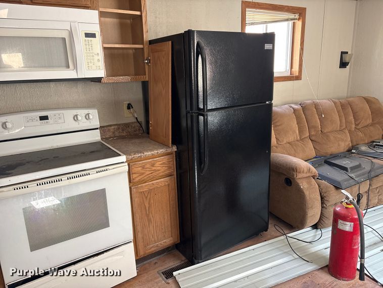 image for item FK1326 Skid mounted living quarters