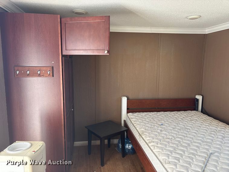 image for item FK1327 Skid mounted living quarters