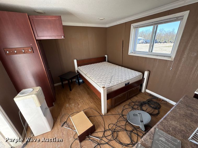 image for item FK1327 Skid mounted living quarters