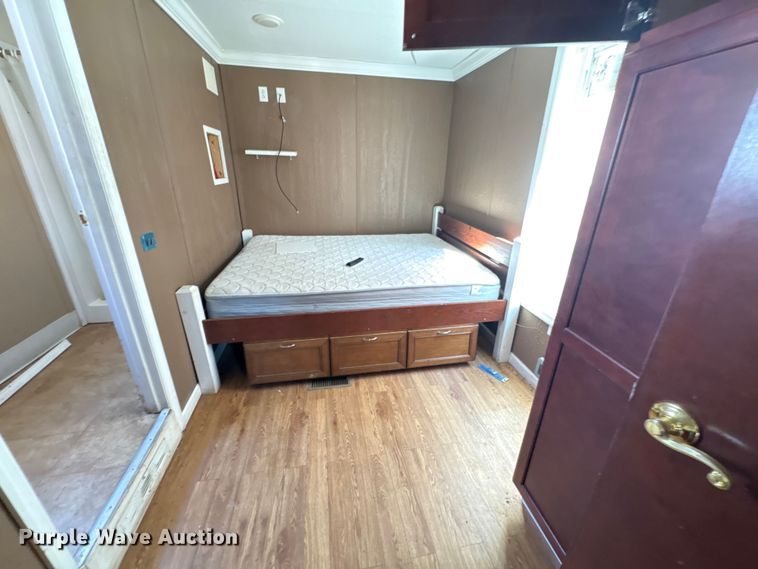 image for item FK1327 Skid mounted living quarters