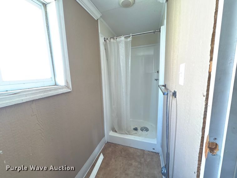 image for item FK1327 Skid mounted living quarters