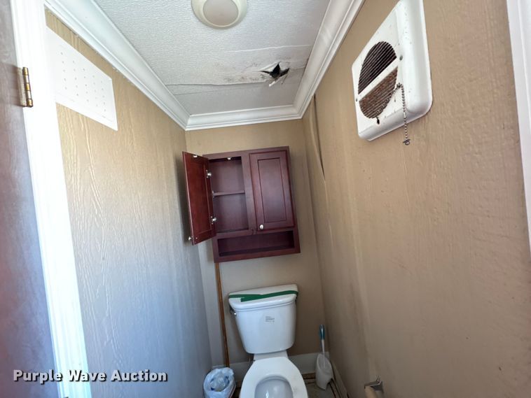 image for item FK1327 Skid mounted living quarters