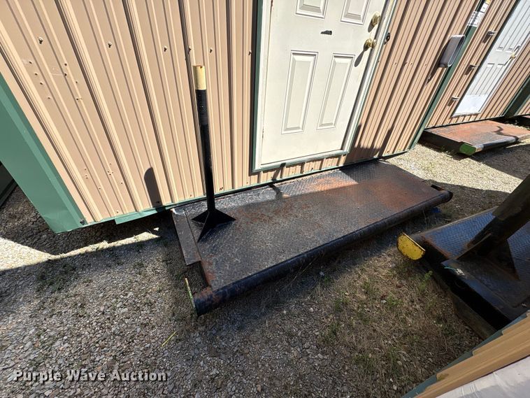 image for item FK1329 Skid mounted living quarters