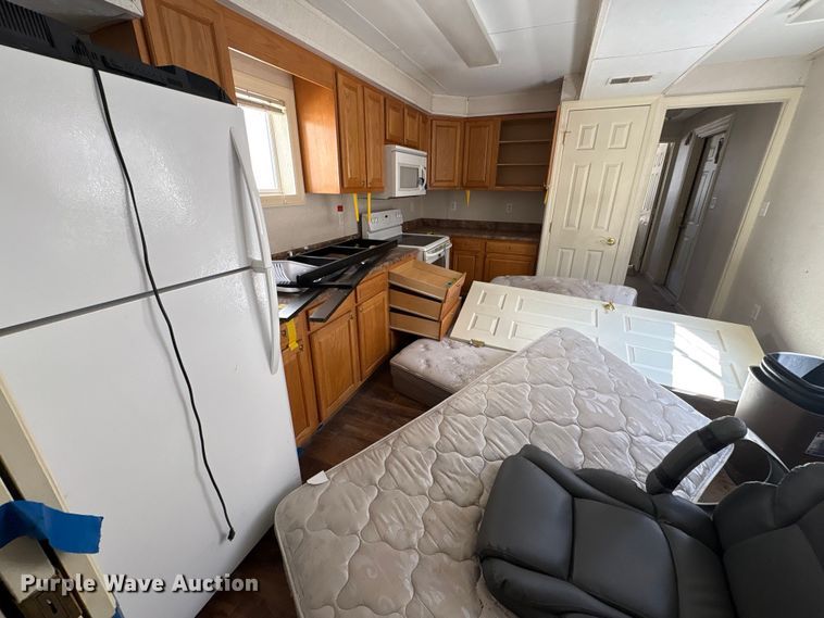 image for item FK1329 Skid mounted living quarters