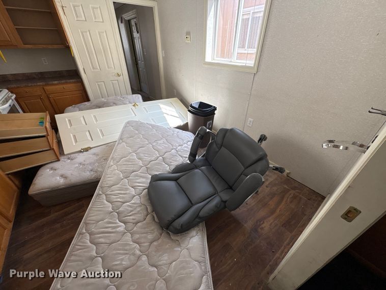image for item FK1329 Skid mounted living quarters