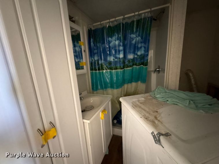 image for item FK1329 Skid mounted living quarters