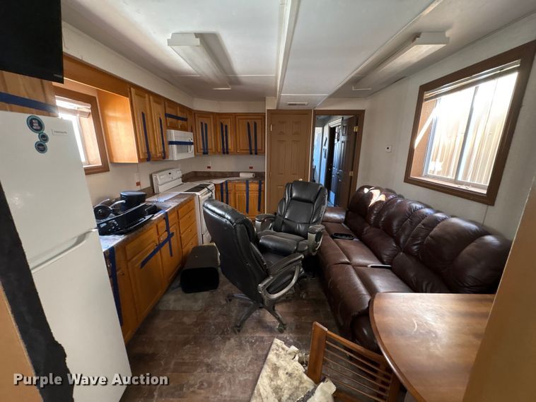image for item FK1331 Skid mounted living quarters